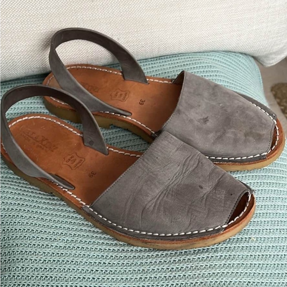Calaxini Verano Slide Leather Sandal Sz 39/8 in Gray SPAIN - Picture 2 of 4